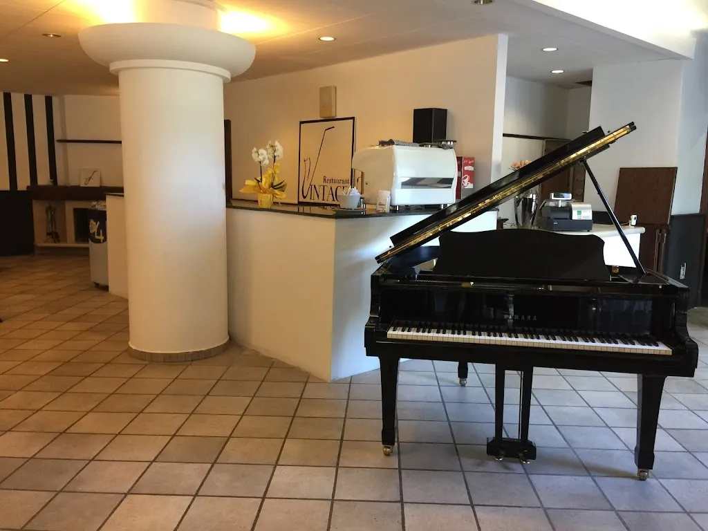 Vintage Restaurant e Location eventi_Scarmagno_slider_image_3