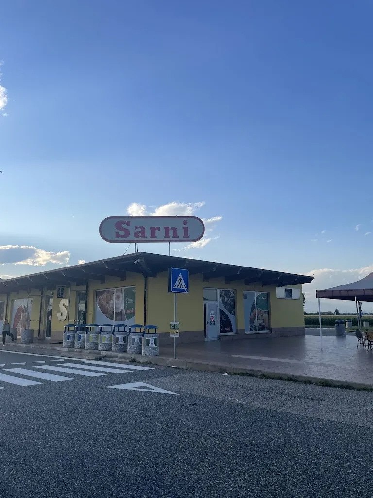 Sarni Cavour Est restaurant in Santhià