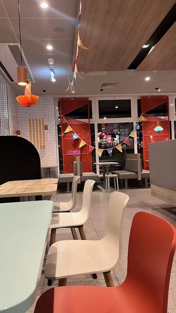 McDonald's Santhià_Santhià_slider_image_3