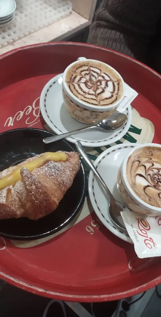 Bar Jolly di Cuomo Manuela restaurant in Santhià