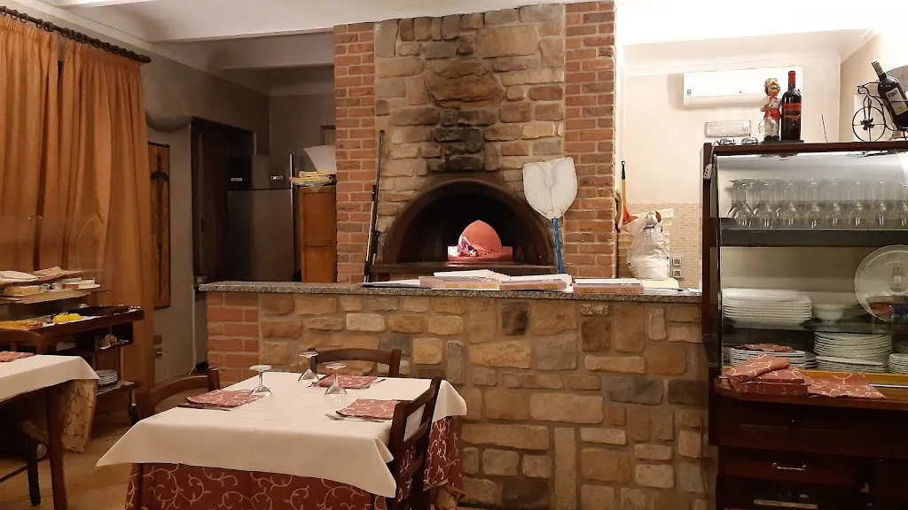 Ristorante Bar Pizzeria Nazionale restaurant in Scalenghe