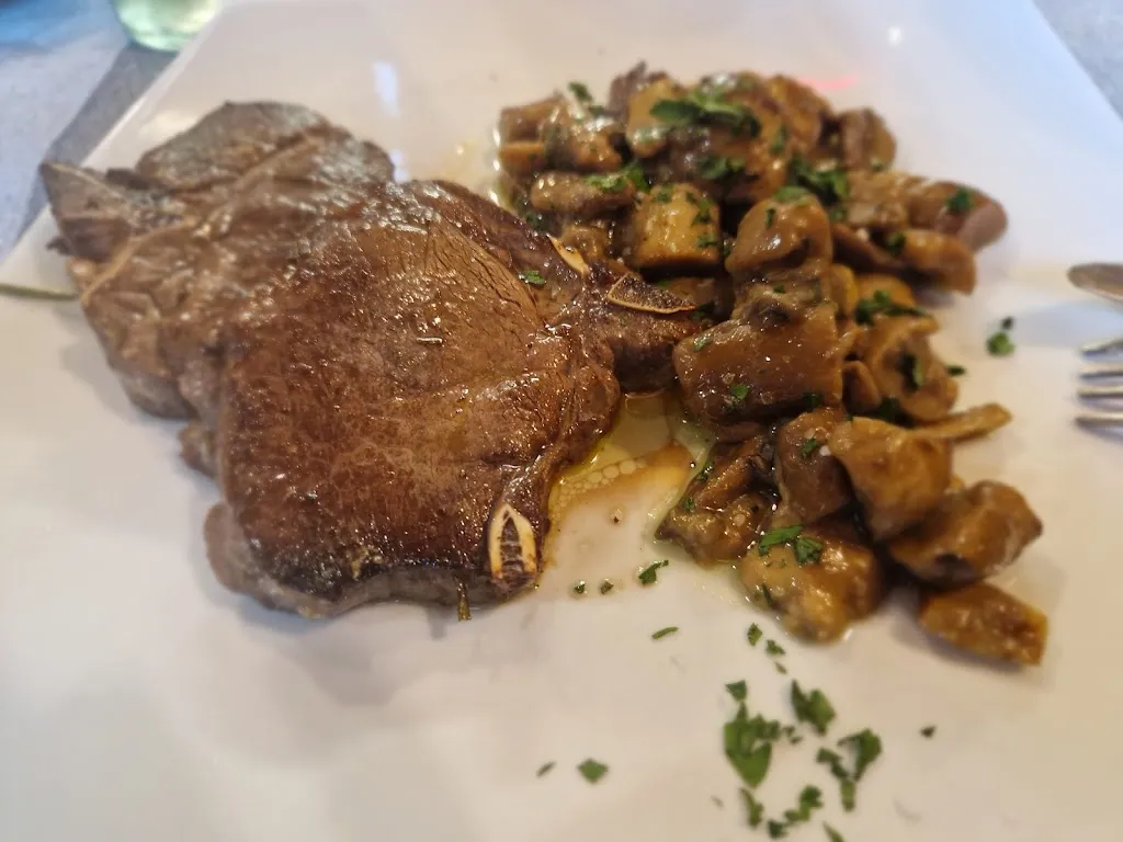 Izabela Matei_Bar Ristorante Pizzeria Le Due A Di Bet A.&Gradina M_Scopa_review