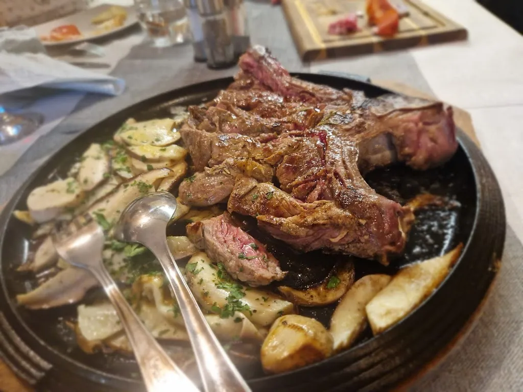 Bar Ristorante Pizzeria Le Due A Di Bet A.&Gradina M_Scopa_slider_image_3