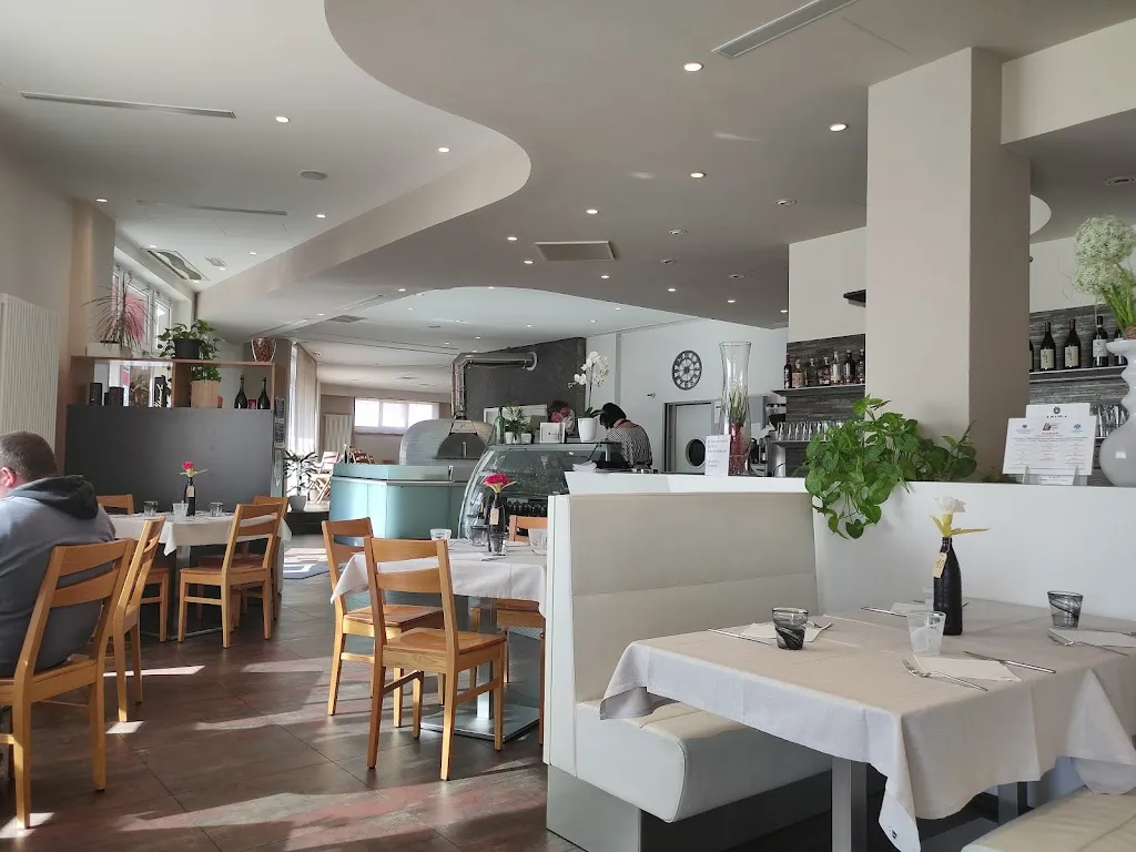 Ristorante Pizzeria Mediterraneo restaurant in Savigliano