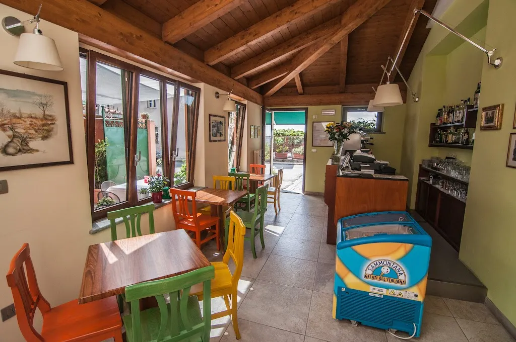 Trattoria Belvedere di Risaglia Elena restaurant in Serravalle Langhe