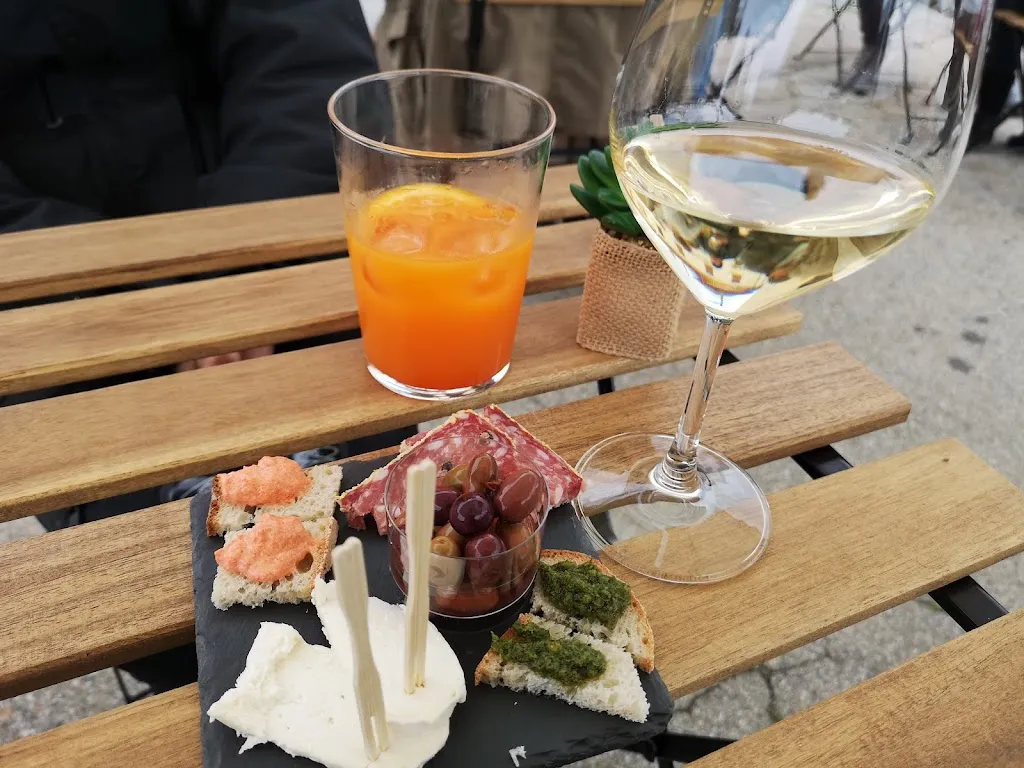 Menu_È...DiVino - La Vineria_Serralunga d'Alba_image_7