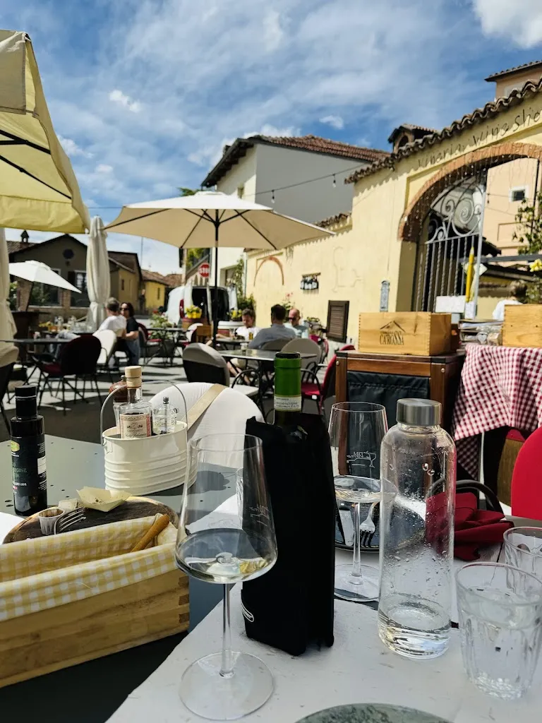 Oliver Morath_È...DiVino - La Vineria_Serralunga d'Alba_review