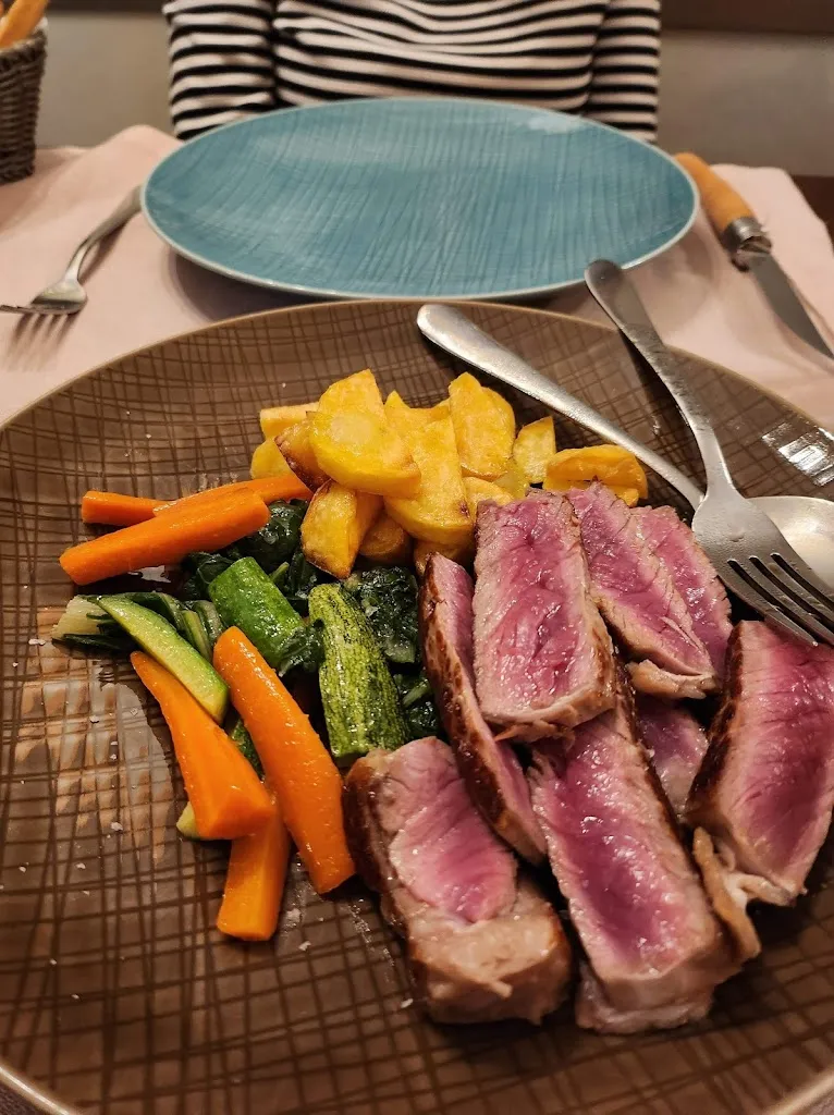 Menu_Vinoteca Centro Storico_Serralunga d'Alba_image_8