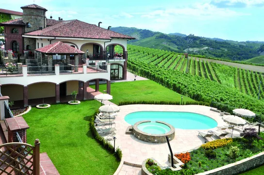 Antico Podere Tota Virginia restaurant in Serralunga d'Alba