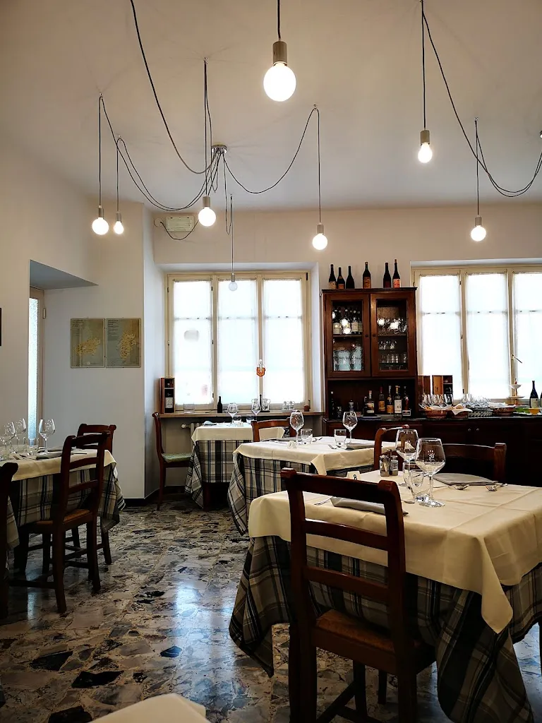 Albergo Ristorante Italia_Serralunga d'Alba_slider_image_1