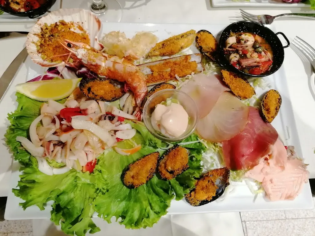 RISTORANTE PIZZERIA ATLAS_Serravalle Sesia_slider_image_3