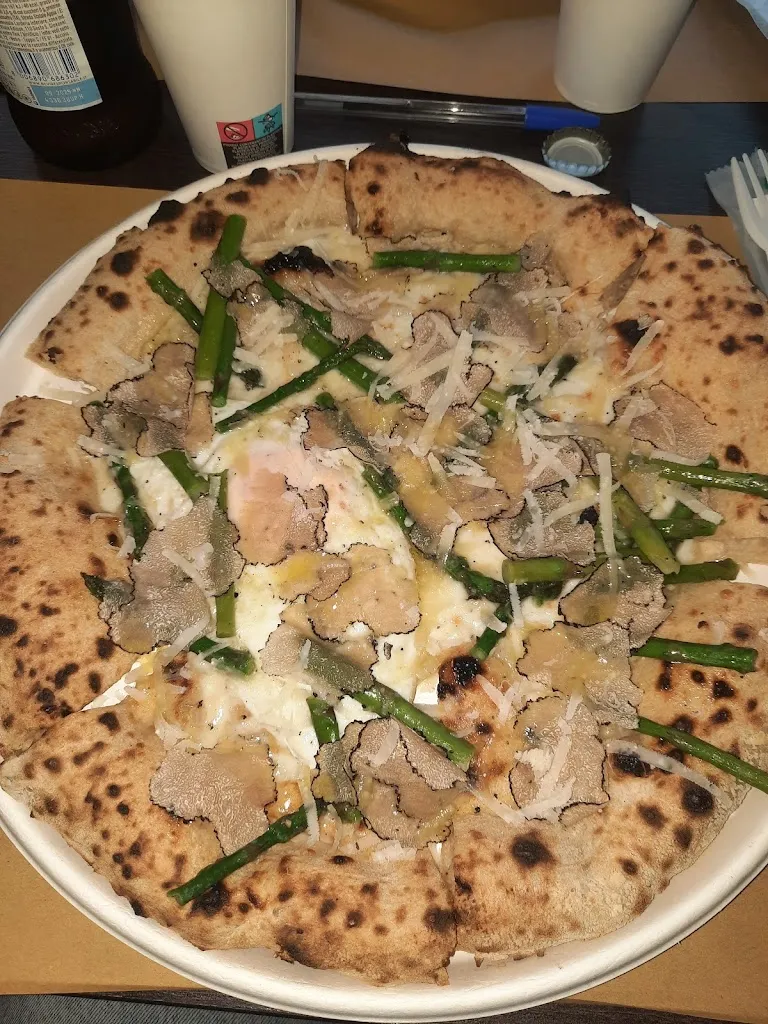 Nilsa Rivas_AFFAMATO Pizza_Serravalle Sesia_review