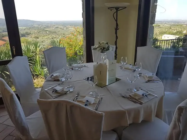 Torre In Pietra restaurant in Serre