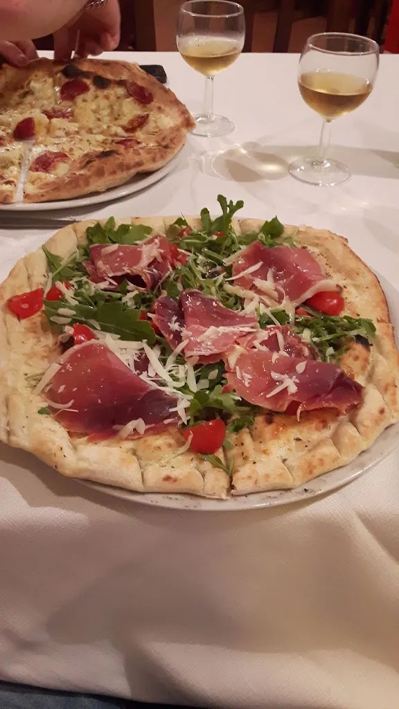 Mario Volonnino_Lady Tennent'S Pub_Serre_review