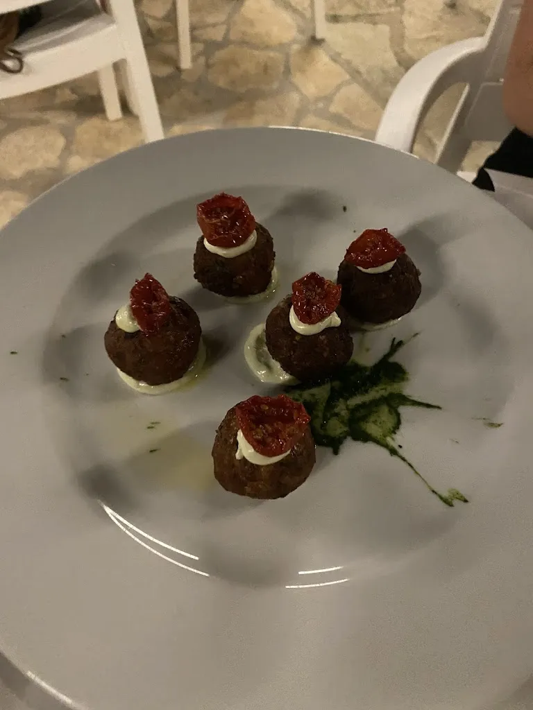 Sonya Arnis_Bellevue - Il Giardino Di Scopello_Scopello_review