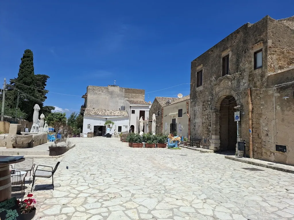Fortified courtyard_Scopello_slider_image_2
