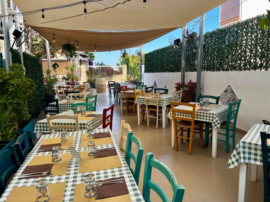 Rollò Sicilian food restaurant in Scopello