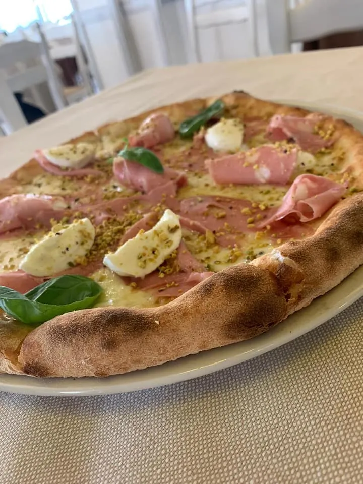 Pizzeria Ristorante L'Ancora_Sizzano_slider_image_3