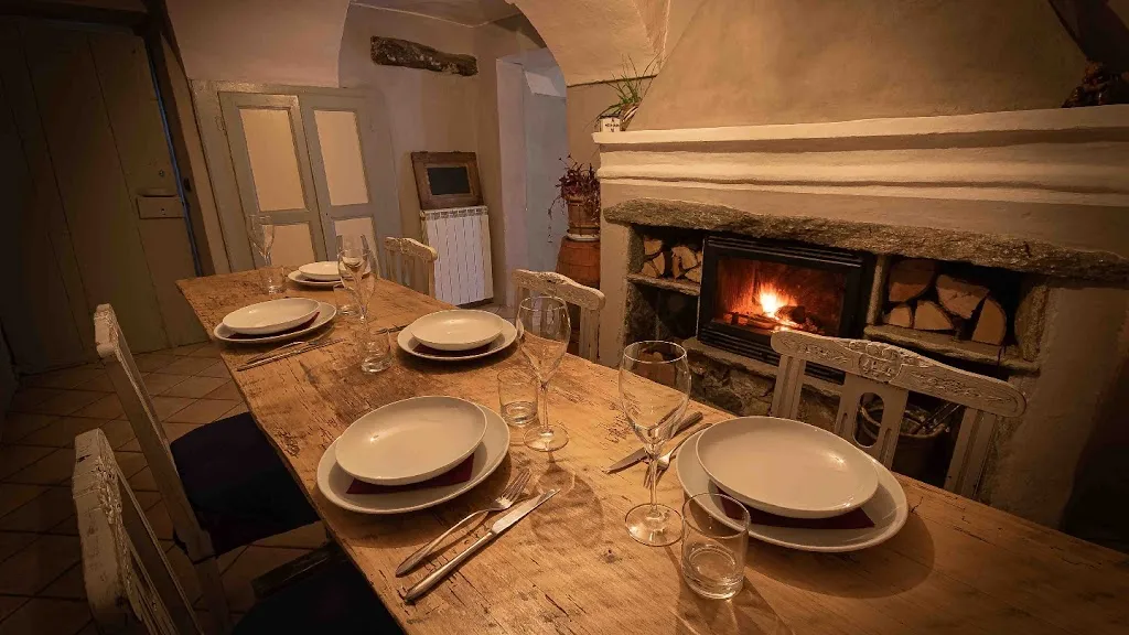 Taverna del Brigante - su prenotazione restaurant in Settimo Vittone