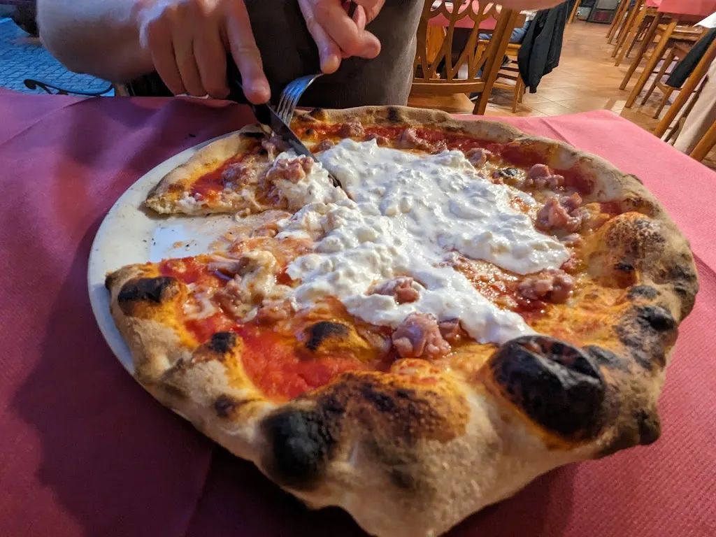 Adam Maloney_La Dolce Vita ristorante pizzeria_Settimo Vittone_review