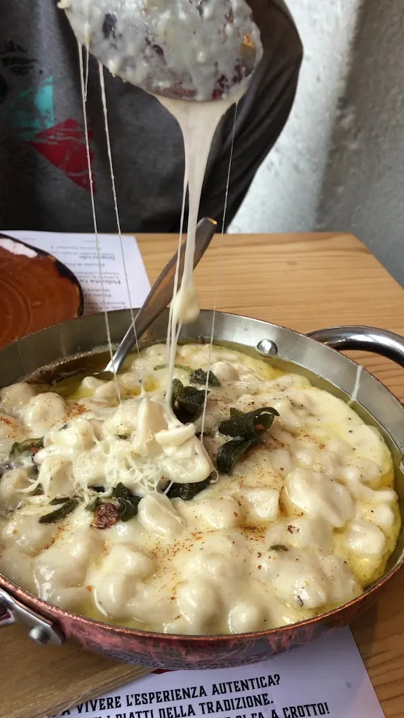 Crotto Quartino_Soglio_slider_image_2