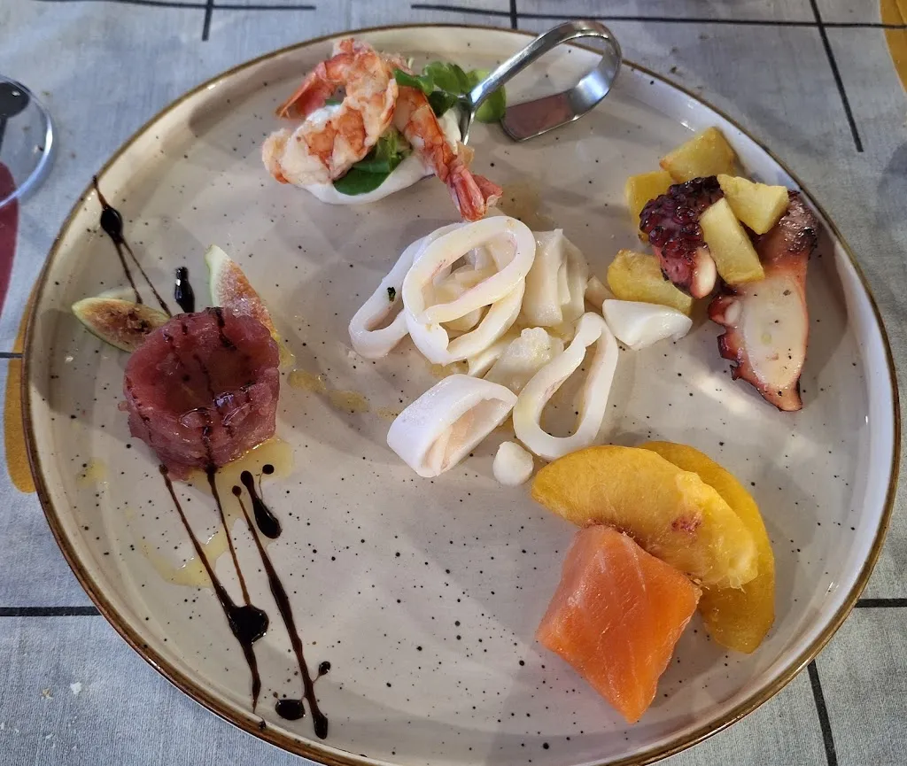 Fiordifragola Ristorante Pizzeria_Sommariva Perno_slider_image_3