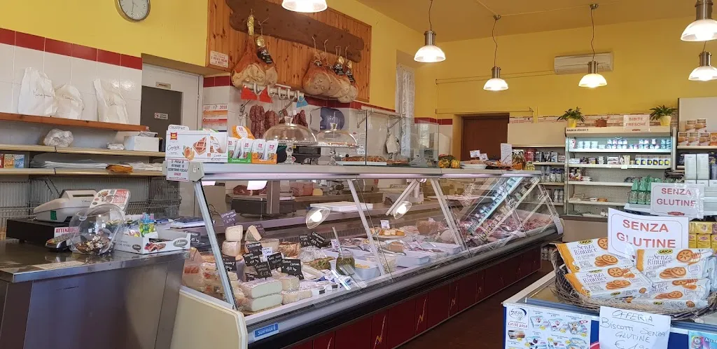 Lavatelli Gastrosalumeria restaurant in Sozzago