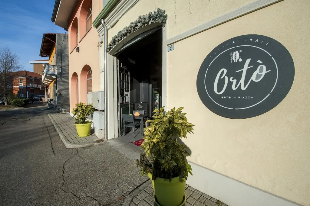Ortò - Ristorante Gastronomia Frutta e Verdura Caffetteria Aperitivi Frullati Dolci restaurant in Strambino