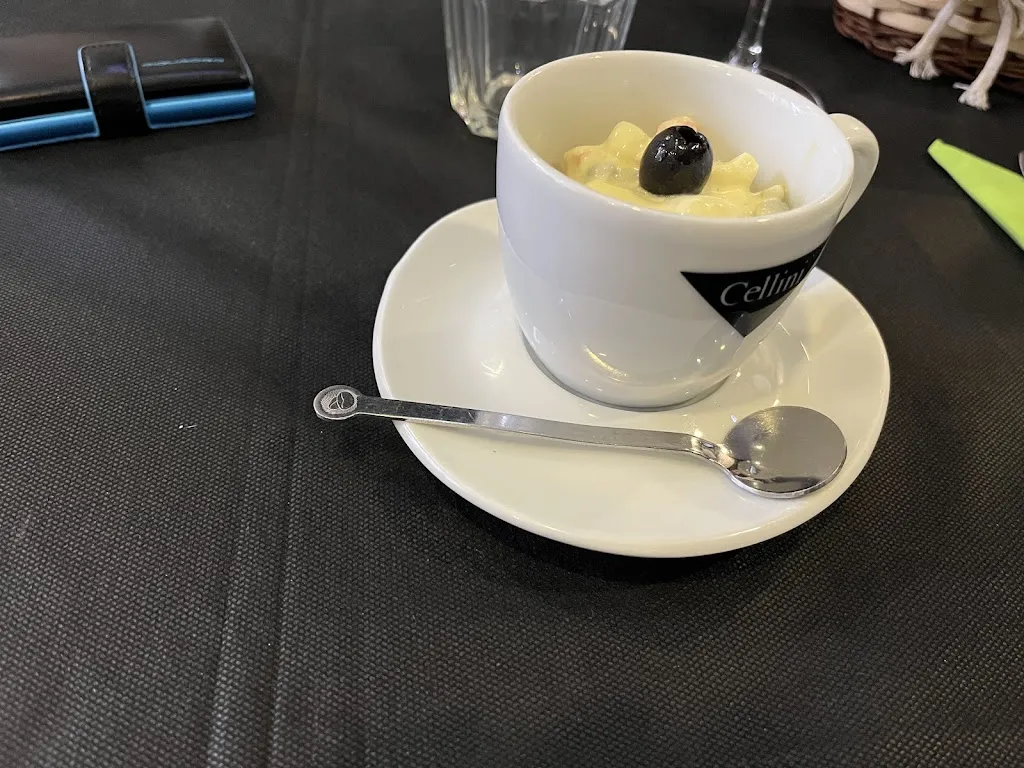 Flavio Castagnotto_Nessuno e' Normale_Tagliolo Monferrato_review