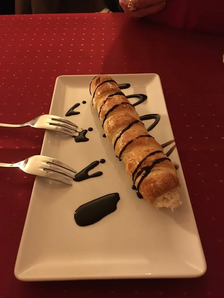 Lowell Levinger_At Moonlight_Tagliolo Monferrato_review