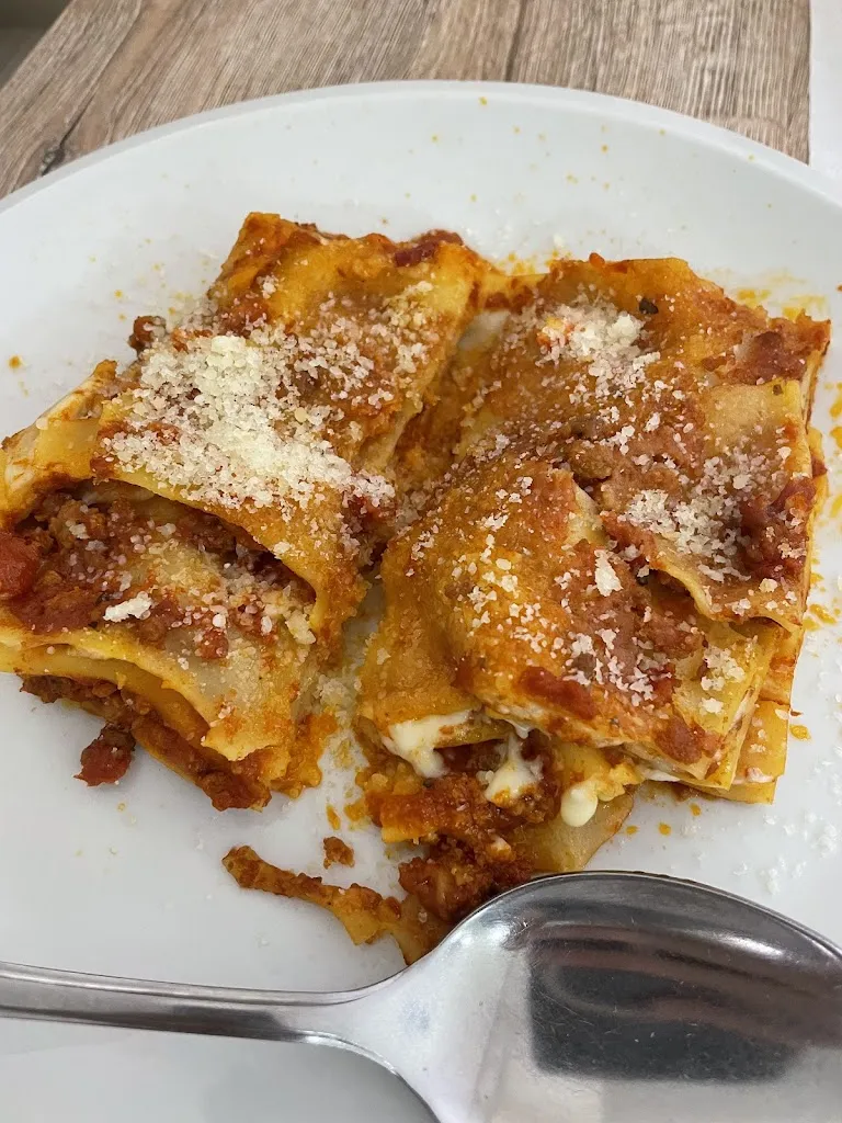 Robert wang_Bar Ristorante del Municipio di Tortorella Anna Maria_Terruggia_review