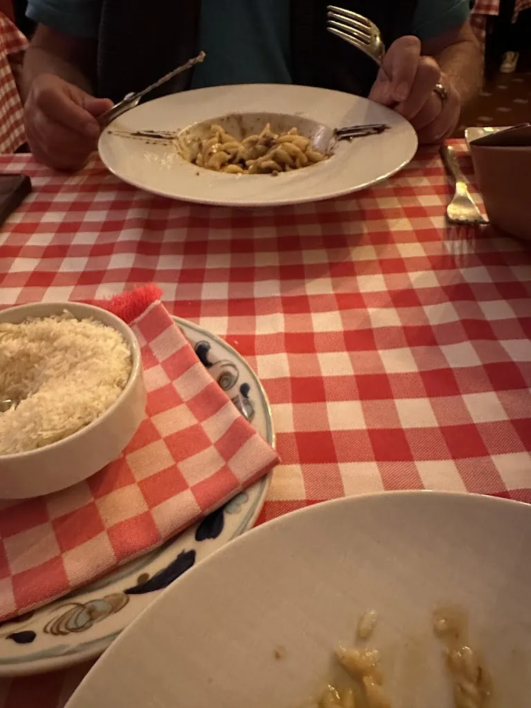 Lisa Holloran_Taverna delle Rose_Torino_review