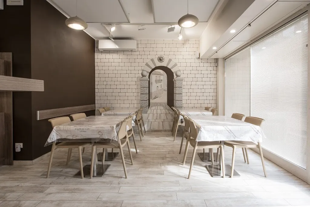 Pizza Mya restaurant in Tetti Neirotti