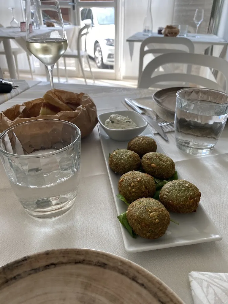 Alexandra Loder_Ristorante Contorni E Dintorni_Tetti Neirotti_review