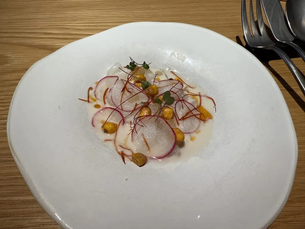 Theo Bell_Ristorante Between_Tetti Neirotti_review