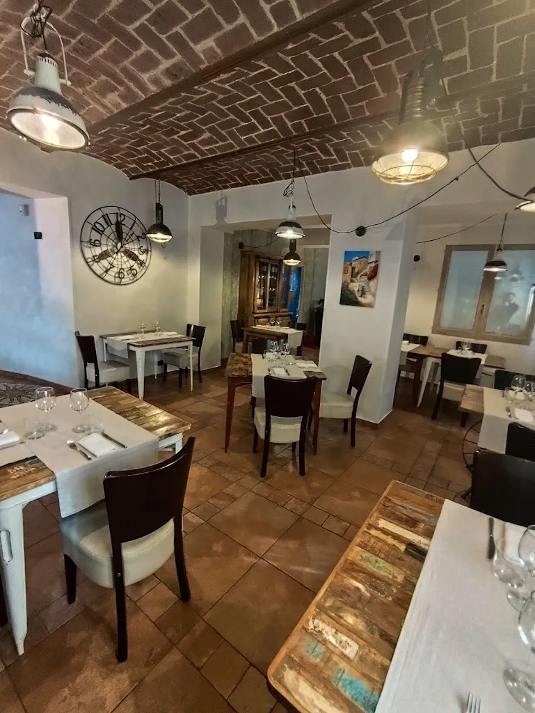 Ristorante Senso Unico restaurant in Tetti Neirotti