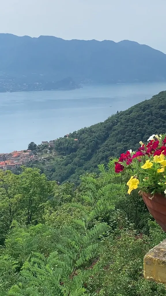 Villa Morissolina Bed & Breakfast Ristorante restaurant in Trarego