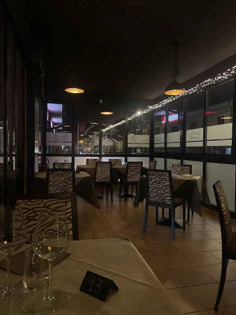 Yuqing Chen_Al Confine_Trofarello_review