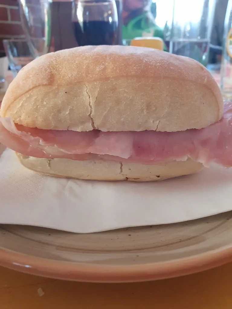 Bar Trattoria Alpi Di Grosso Ermanno restaurant in Vallanzengo