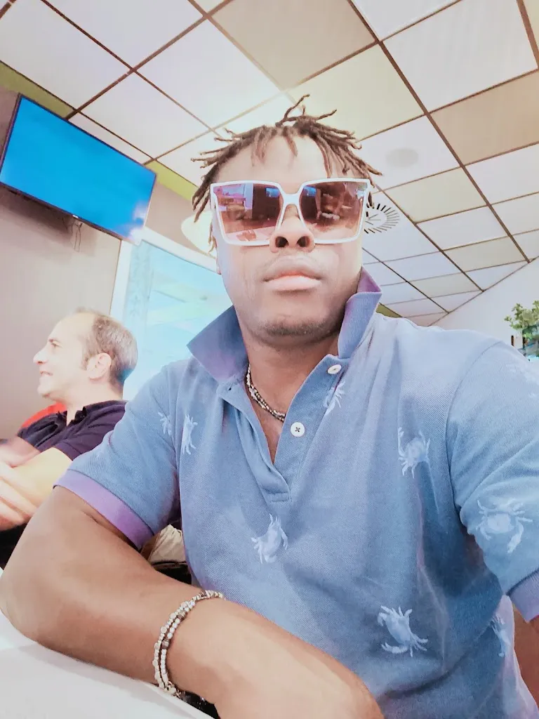 Temidayo Philip Awolope (Akihla)_Ristorante Pizzeria Amici Miei_Trecate_review