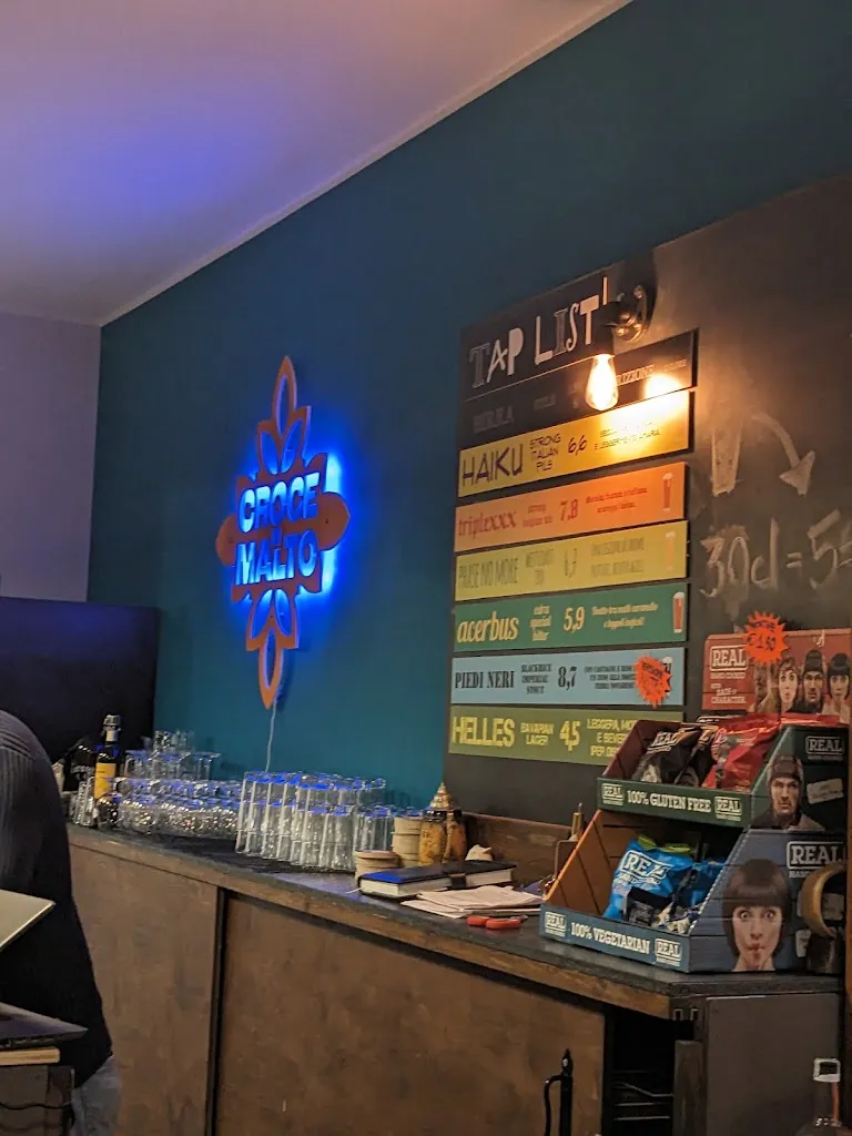 Croce di Malto - TapRoom Beer&Food_Trecate_slider_image_3