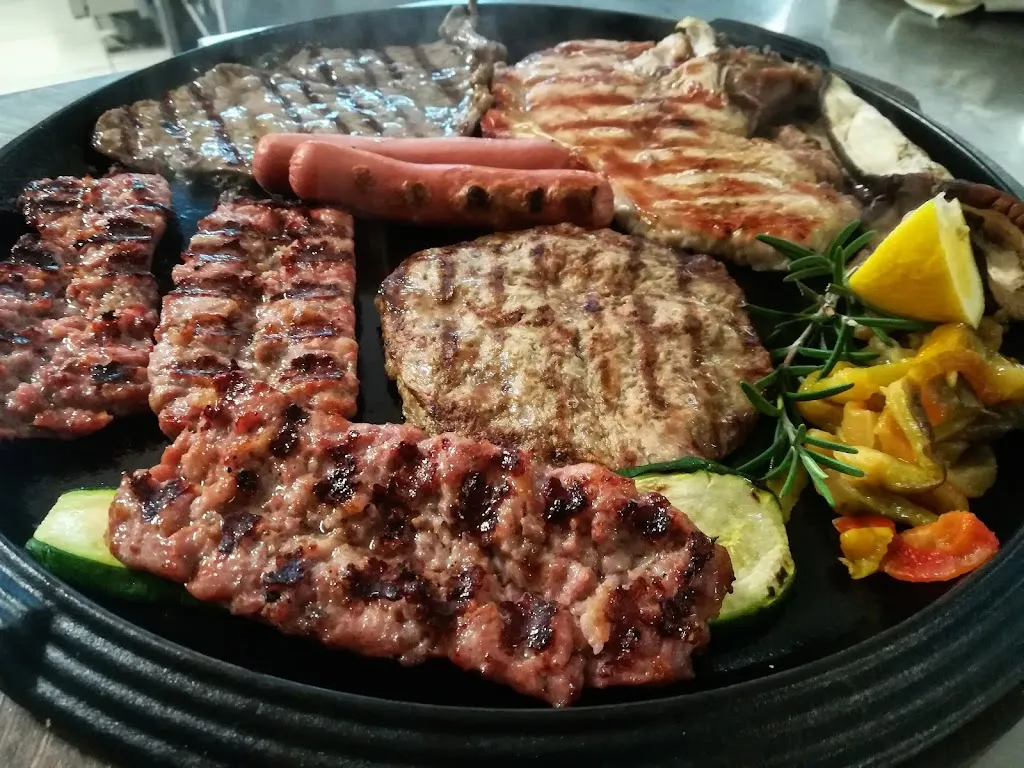 Ristorante Pizzeria Pellicano_Trecate_slider_image_3