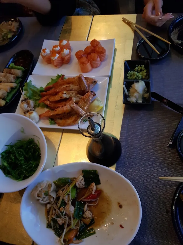Sean Grace_Sushi Romance Restaurant -Trecate_Trecate_review