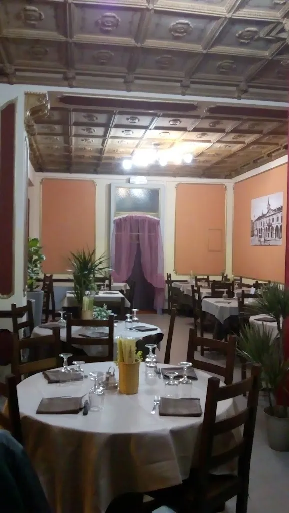 Pizzeria La Vecchia Posta restaurant in Trecate