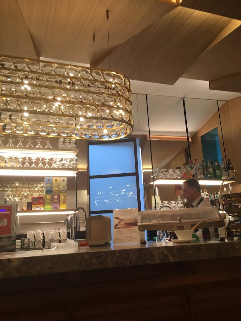 Daniel Stuckey_Taverna Sforza 1910_Castel del Monte_review