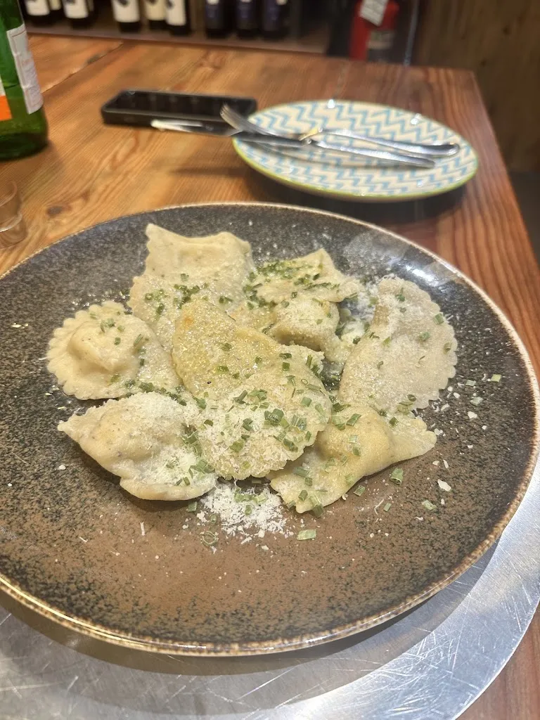 Channing Lai_Il Negozio Wine Restaurant_Varzo_review