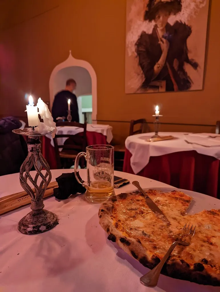 Georgia Stillwell_Ristorante Pizzeria La Sfinge_Varallo_review