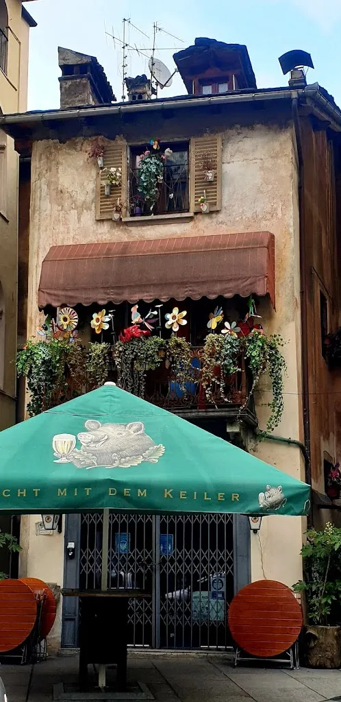 Pizzeria Ristorante Grotta Azzurra restaurant in Varallo