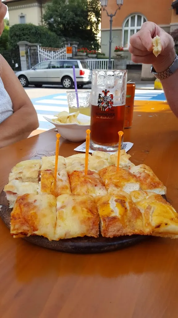 Keith Adams_Il Cortiletto Pub Cafè_Varallo_review