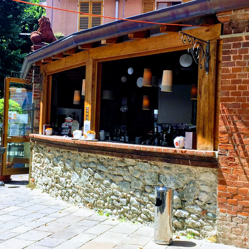Il Cortiletto Pub Cafè restaurant in Varallo